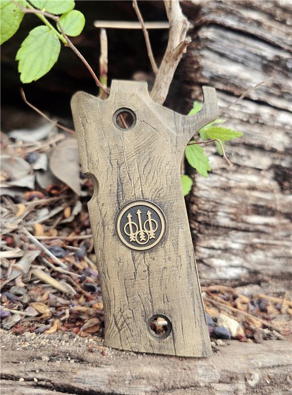 1911 Grips – Antique Pine